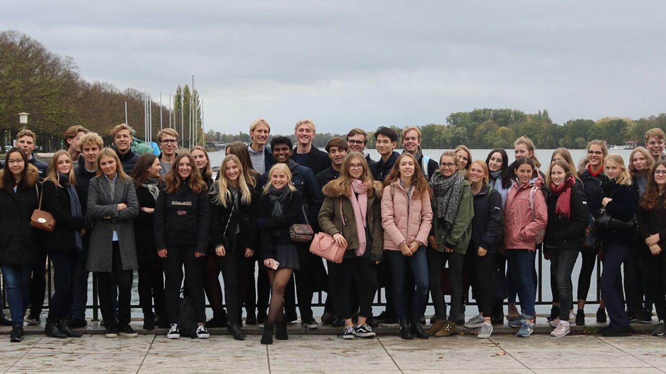 Foto: Besuch aus Dänemark: gemeinsamer Ausflug der Austauschpartner an den Machsee nach Hannover.