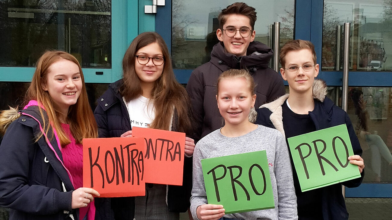 Teilnehmerinnen und Teilnehmer des Regionalwettbewerbs 2020: Lena, Jasmin, Hanna, Thies und Leif.